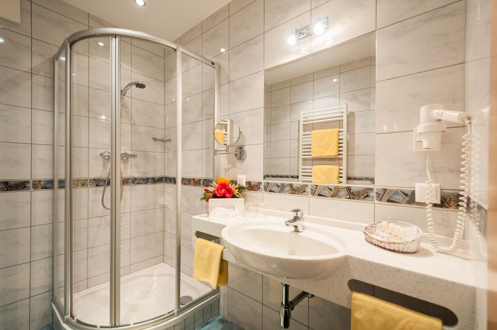 Hotel Landhof Simeter Gmbh Spittal an der Drau Habitación foto