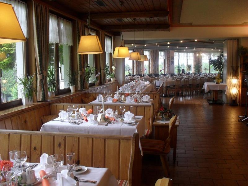 Hotel Landhof Simeter Gmbh Spittal an der Drau Exterior foto